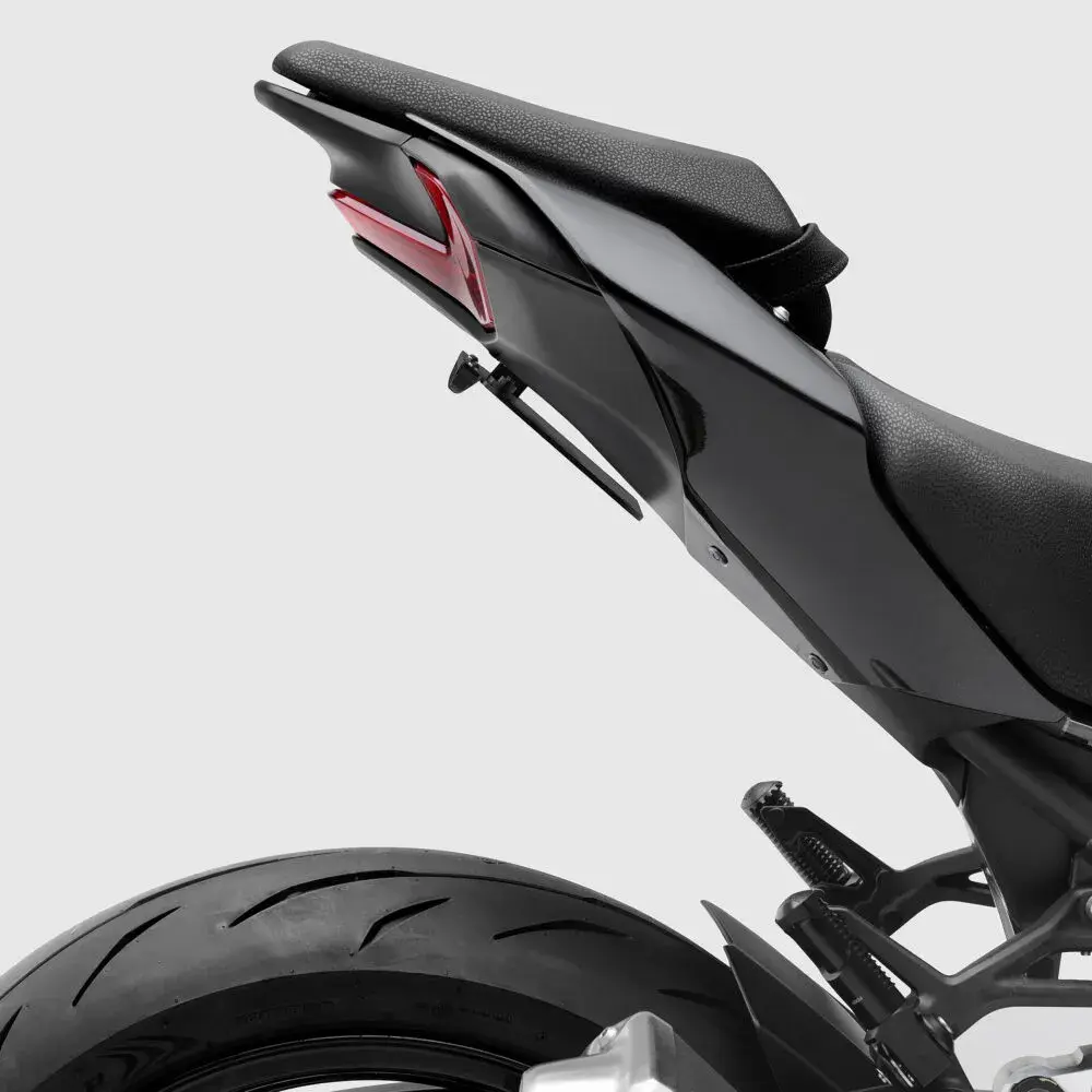 PTU054B_Portaplaca Rizoma Flat-out Kawasaki Z900_ (7).webp