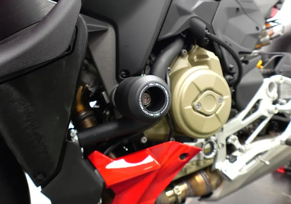 PRN018188_slider chasis Evotech-Ducati-Streetfighter-V4-2025-4.webp