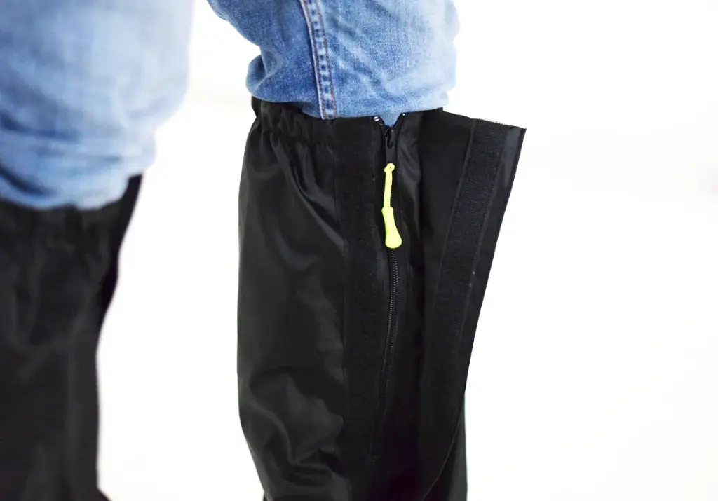 BOLZA07 Botas-impermeables-para-motos-vetrox_0002_Capa-7 (5).webp